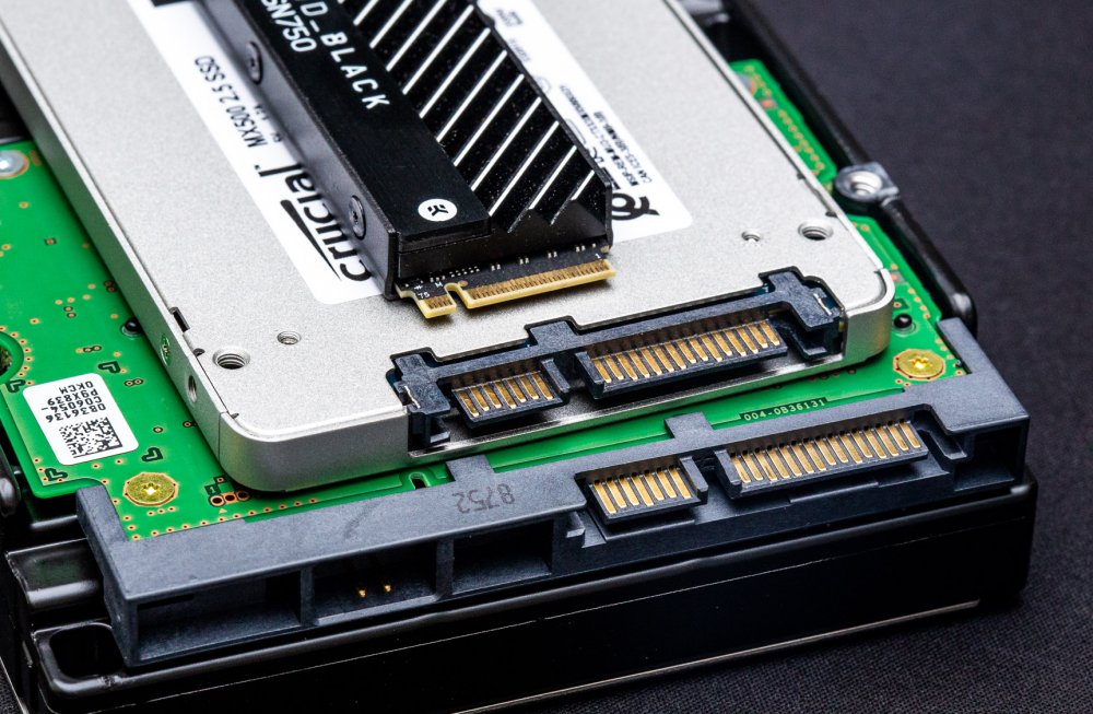  RAID Saxlama Sistemləri -SSD vs. HDD müqayisəsi