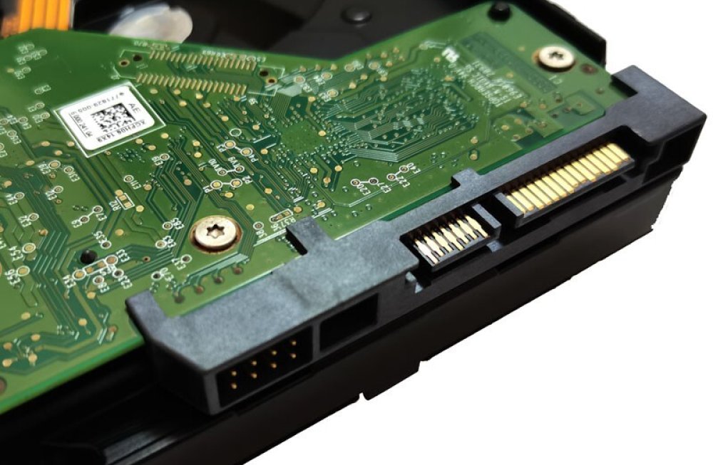 Niyə HDD-nin platasını özünüz dəyişməməlisiniz?